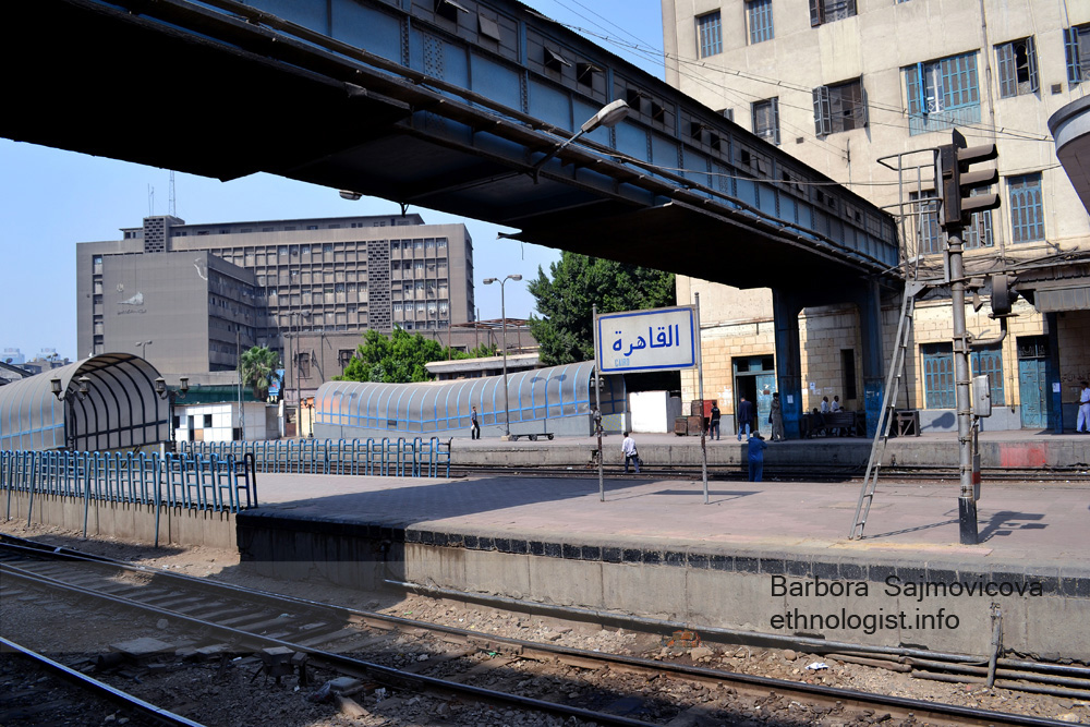 Photo: Barbora Sajmovicova The train station Ramses in Cairo. In this photo you can see the table with Al-Qáhira. Photo: Barbora Sajmovicova, 2011, Nikon D3100.