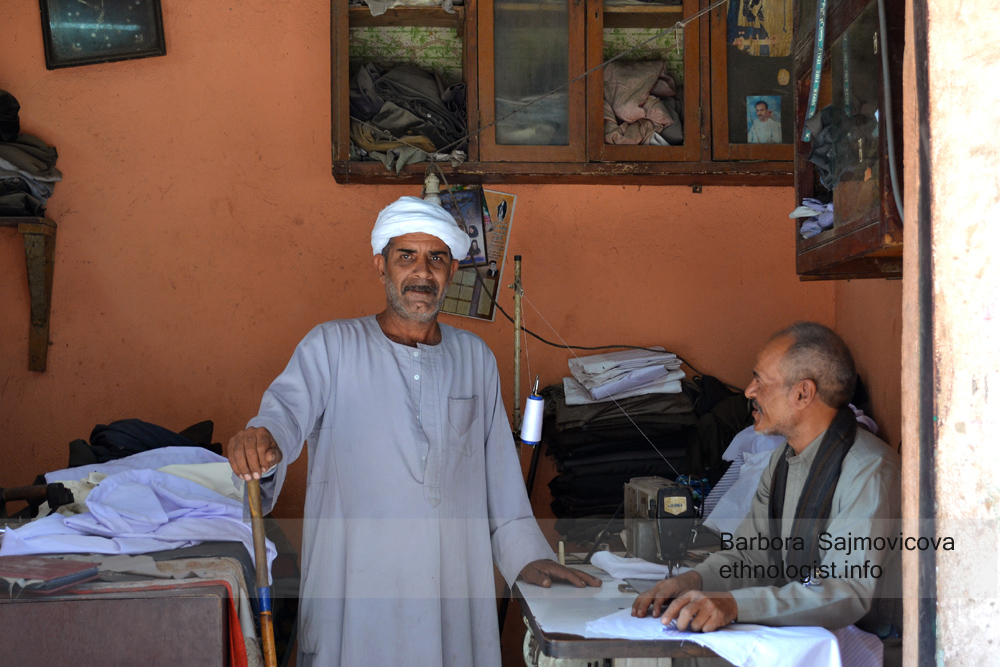 Photo: Barbora Sajmovicova Shekh´s visiting Christian´s tailor shop. Photo: Barbora Sajmovicova, 2011, Nikon D3100.
