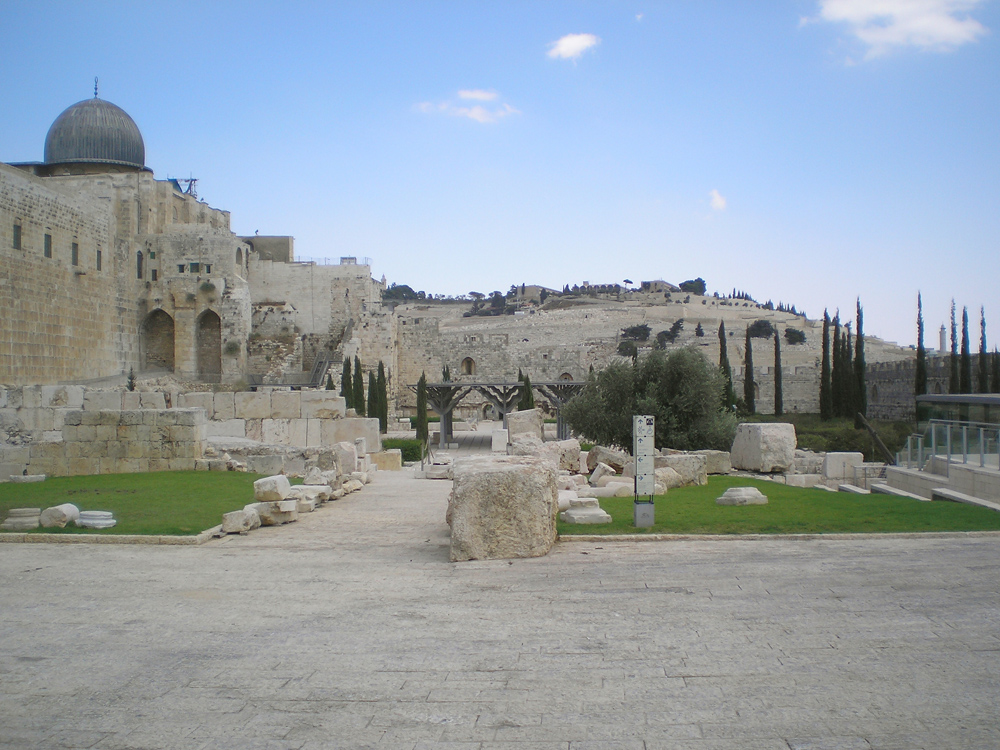 Photo: Barbora (Sajmovicova) Zelenkova The archaeological locality in the old town in Jerusalem. Photo: Barbora (Sajmovicova) Zelenkova, 2009.