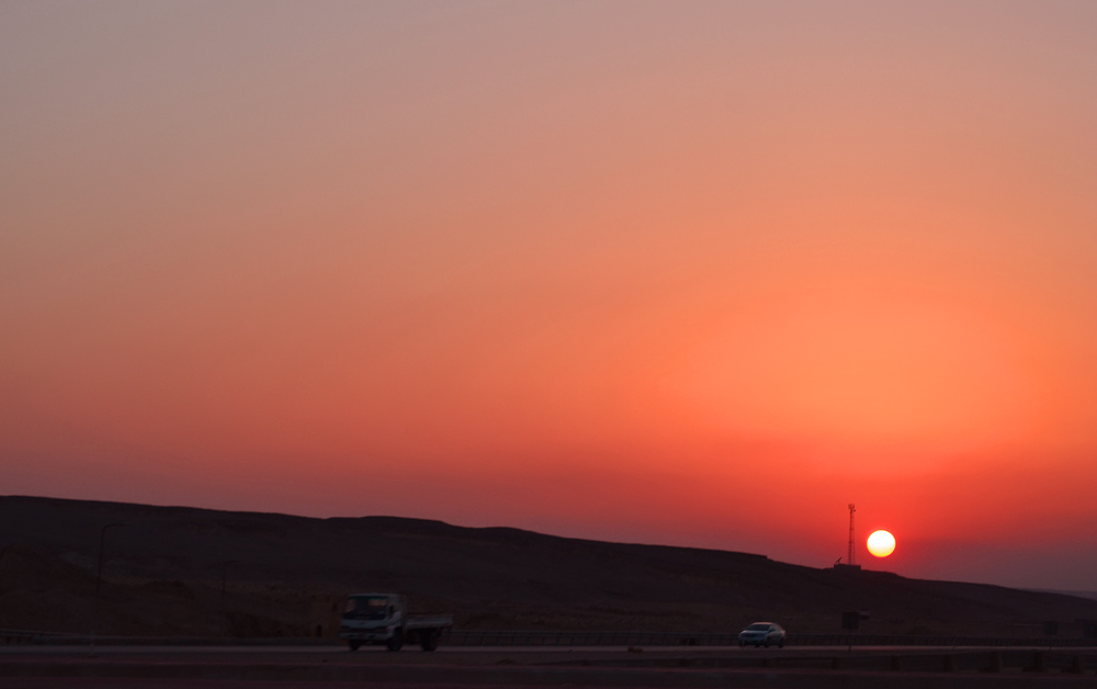 Photo: Barbora Sajmovicova Sunset in Egyptian Desert. Photo: Barbora Sajmovicova, 2011.