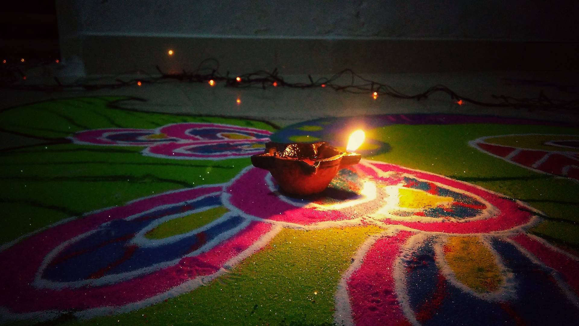 Photo: Navjyot Vyas The burning candle during the Diwali. Photo: Navjyot Vyas, Gujarat, 20116.