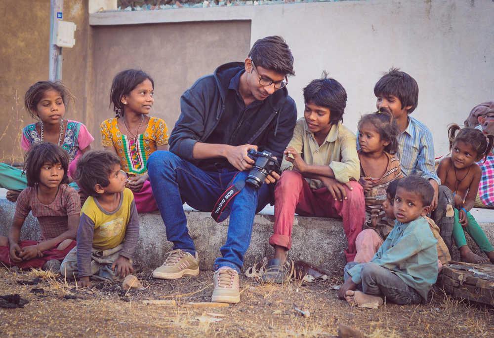 Photo: Ashish Joshi Ajess Photographer Navjyot Vyas with children. Photo: Ashish Joshi Ajess